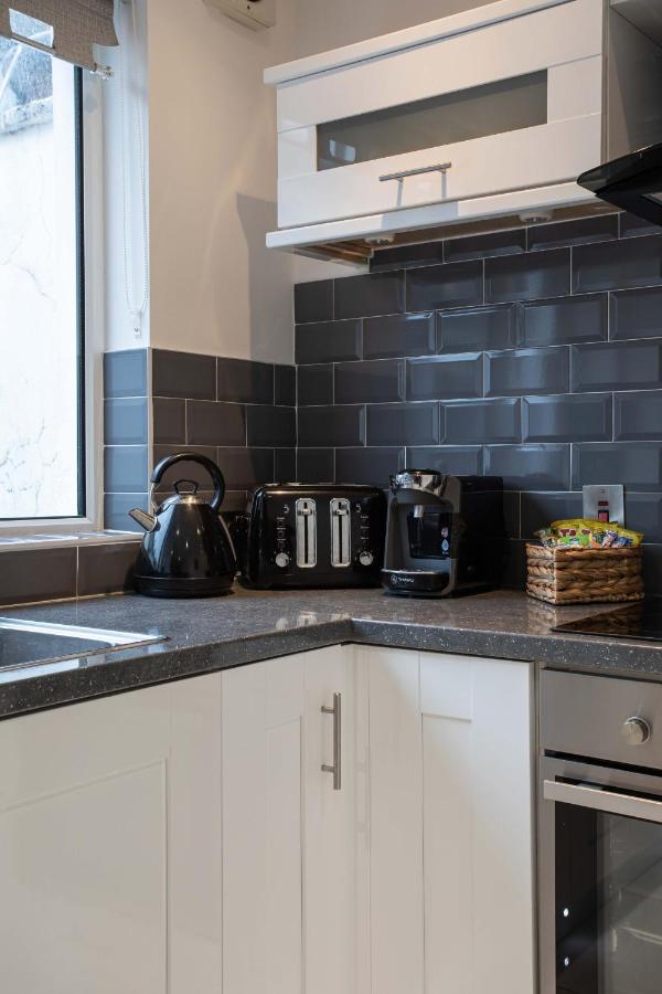 Refurbished Home, 8 Mins To Cc Belfast Exteriör bild