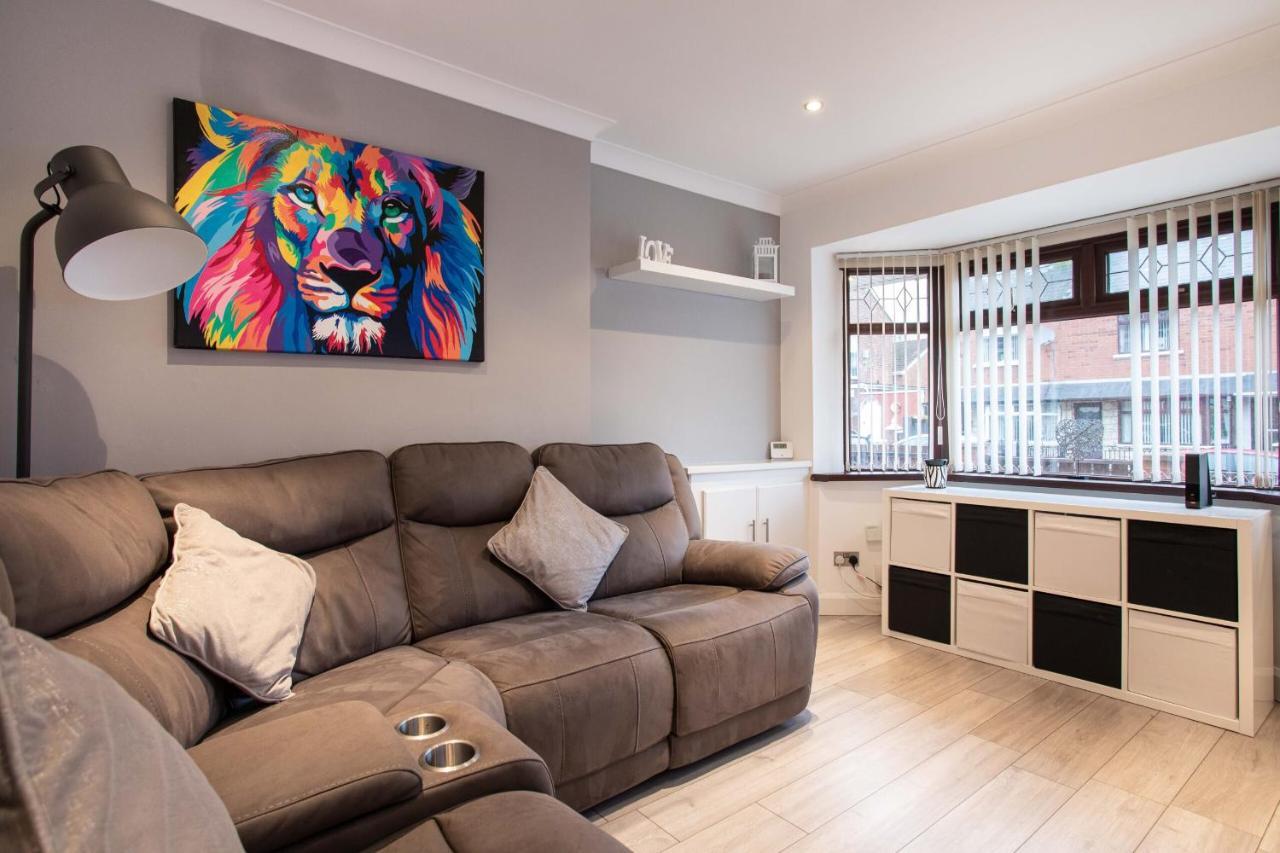 Refurbished Home, 8 Mins To Cc Belfast Exteriör bild