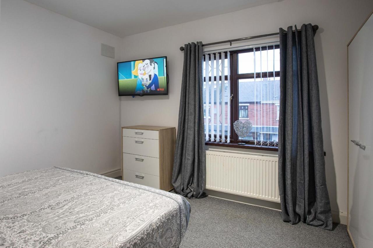 Refurbished Home, 8 Mins To Cc Belfast Exteriör bild