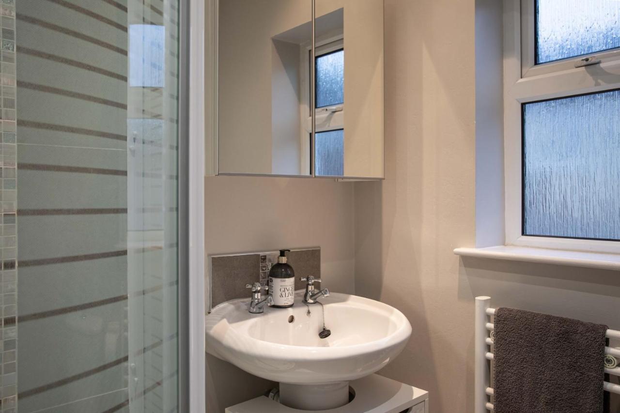 Refurbished Home, 8 Mins To Cc Belfast Exteriör bild