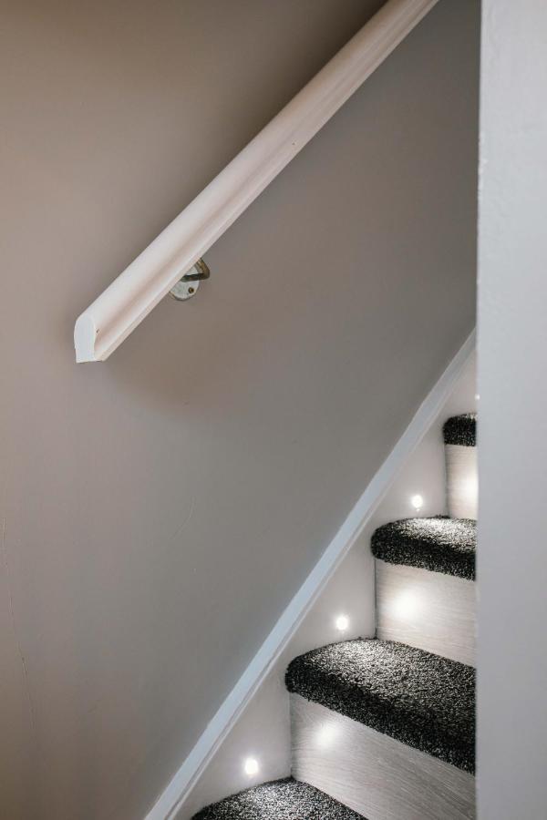 Refurbished Home, 8 Mins To Cc Belfast Exteriör bild