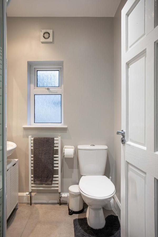 Refurbished Home, 8 Mins To Cc Belfast Exteriör bild